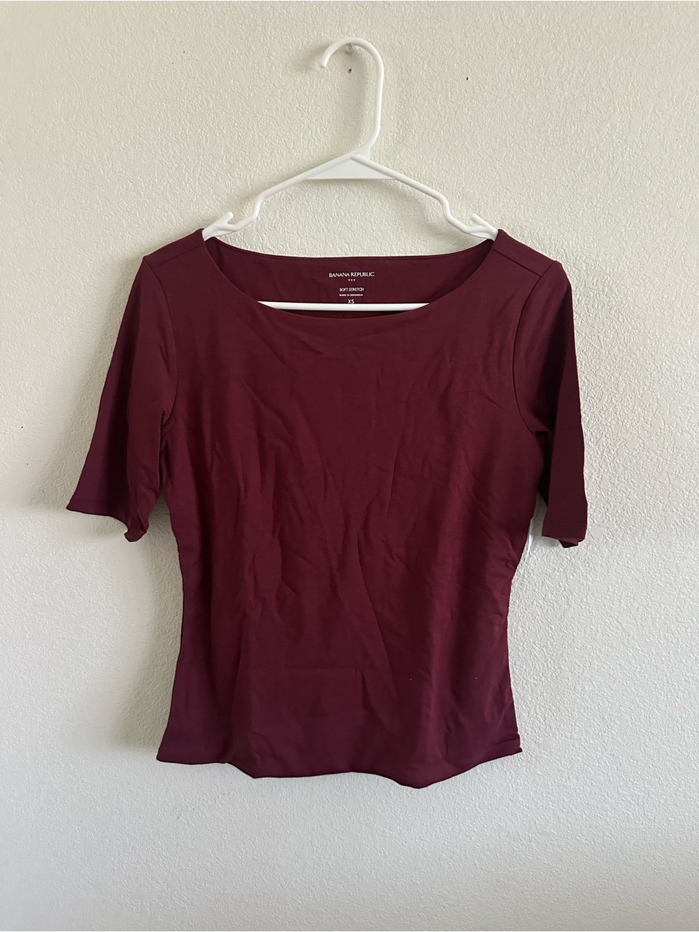 Banana Republic Women's Wine Boatneck Short Sleeve Tee
